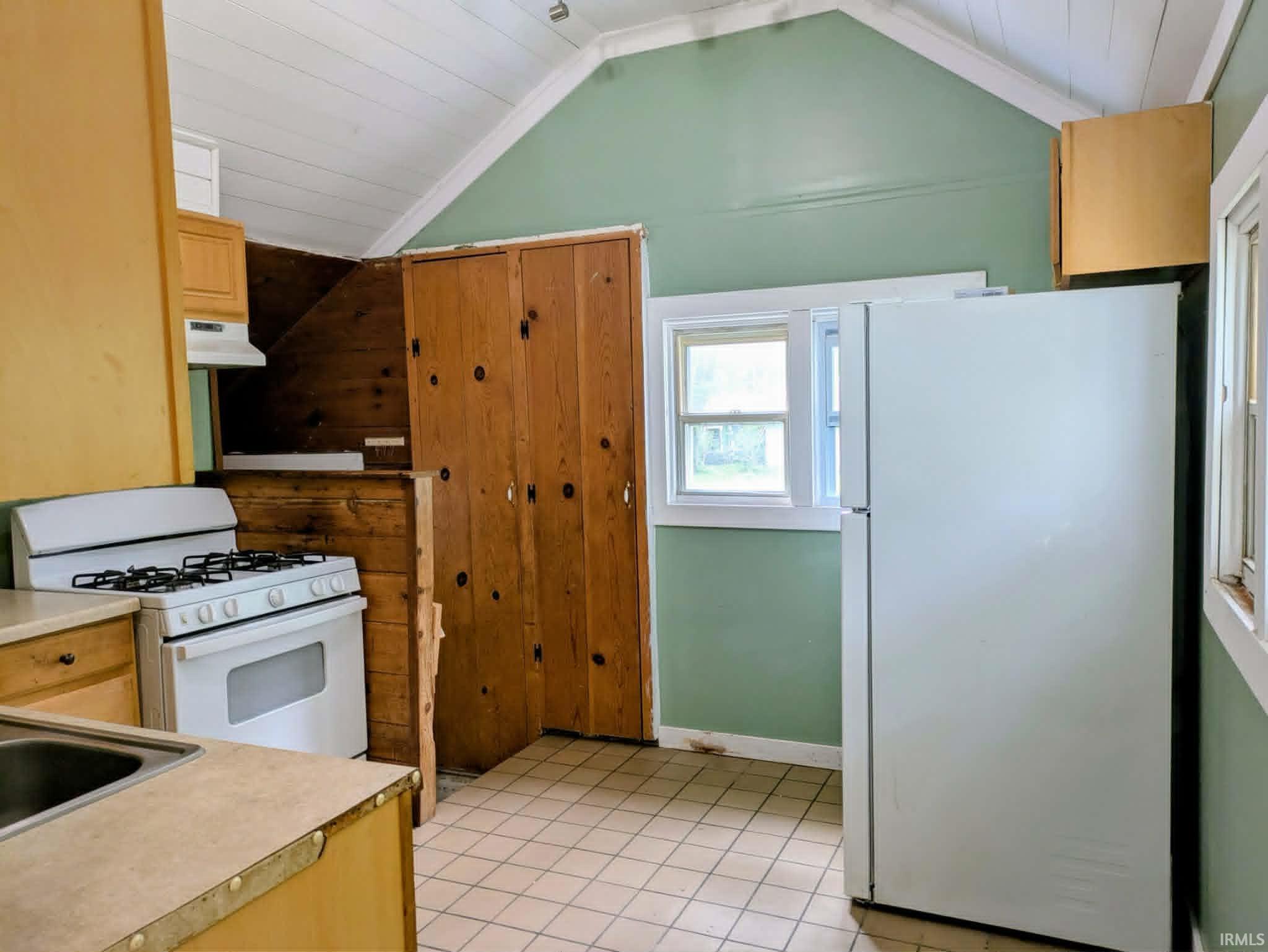 25092 Grover Street Elkhart IN 46514