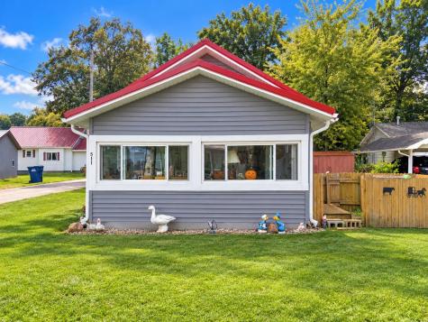 511 W Shutt Avenue Silver Lake IN 46982