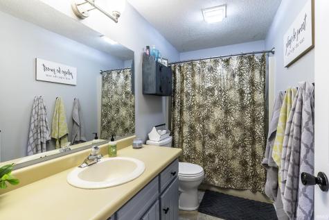 5826 Leesville Place Fort Wayne IN 46835