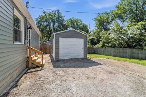 805 N Oxford Drive Marion IN 46952