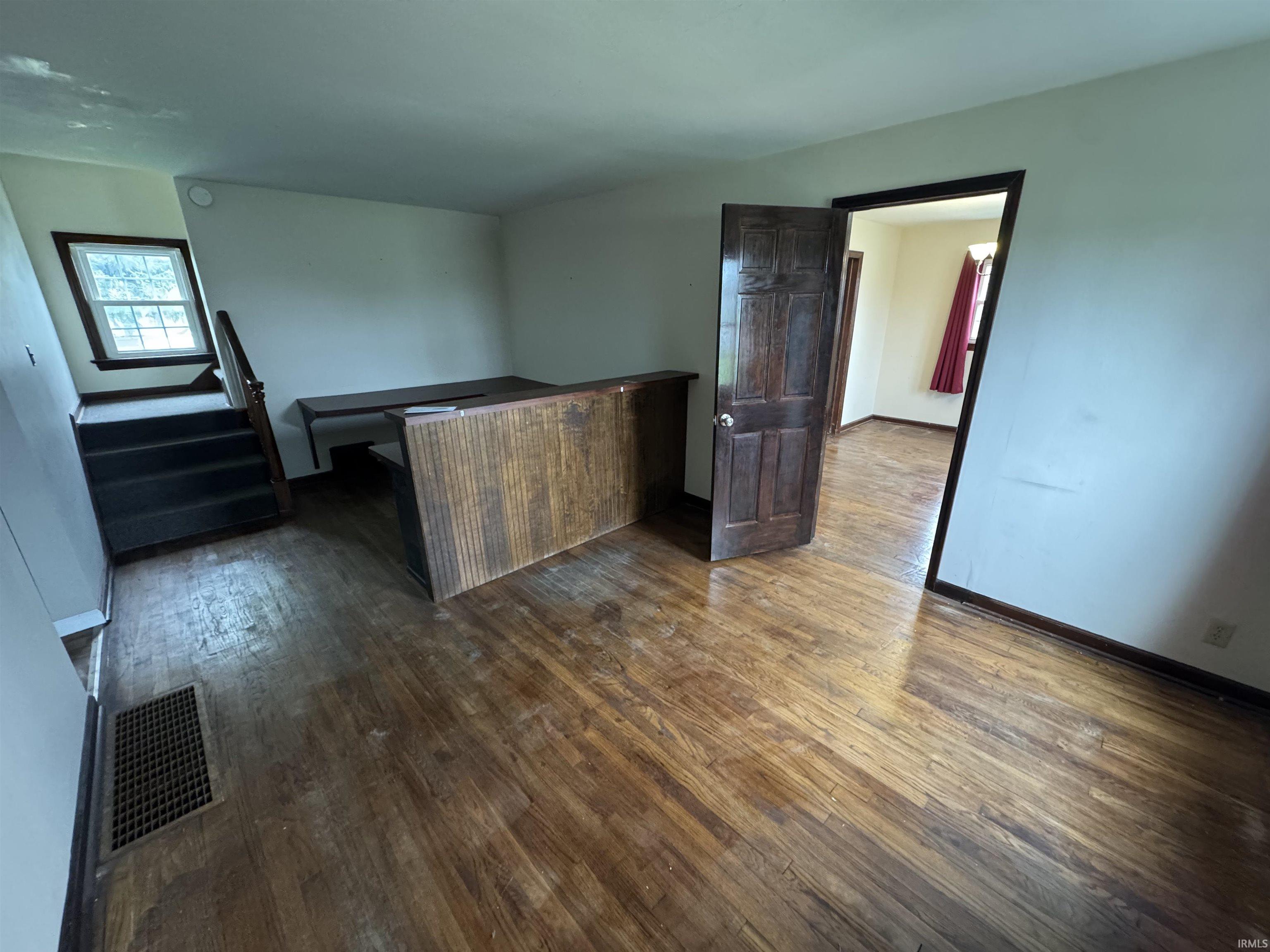 2827 Lincolnway Street Mishawaka IN 46544