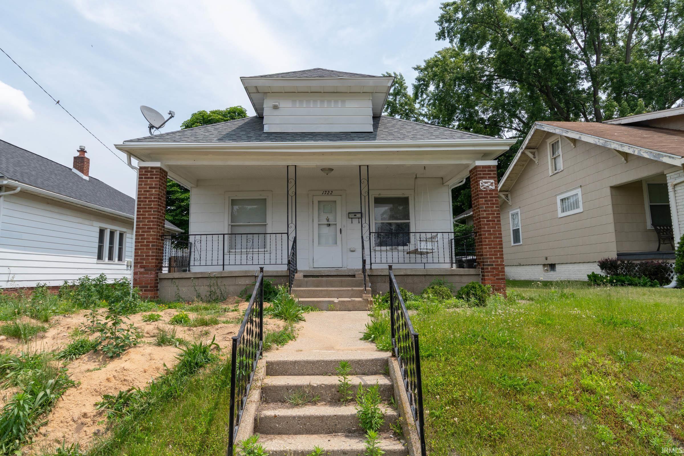 1722 Nash Street South Bend IN 46613