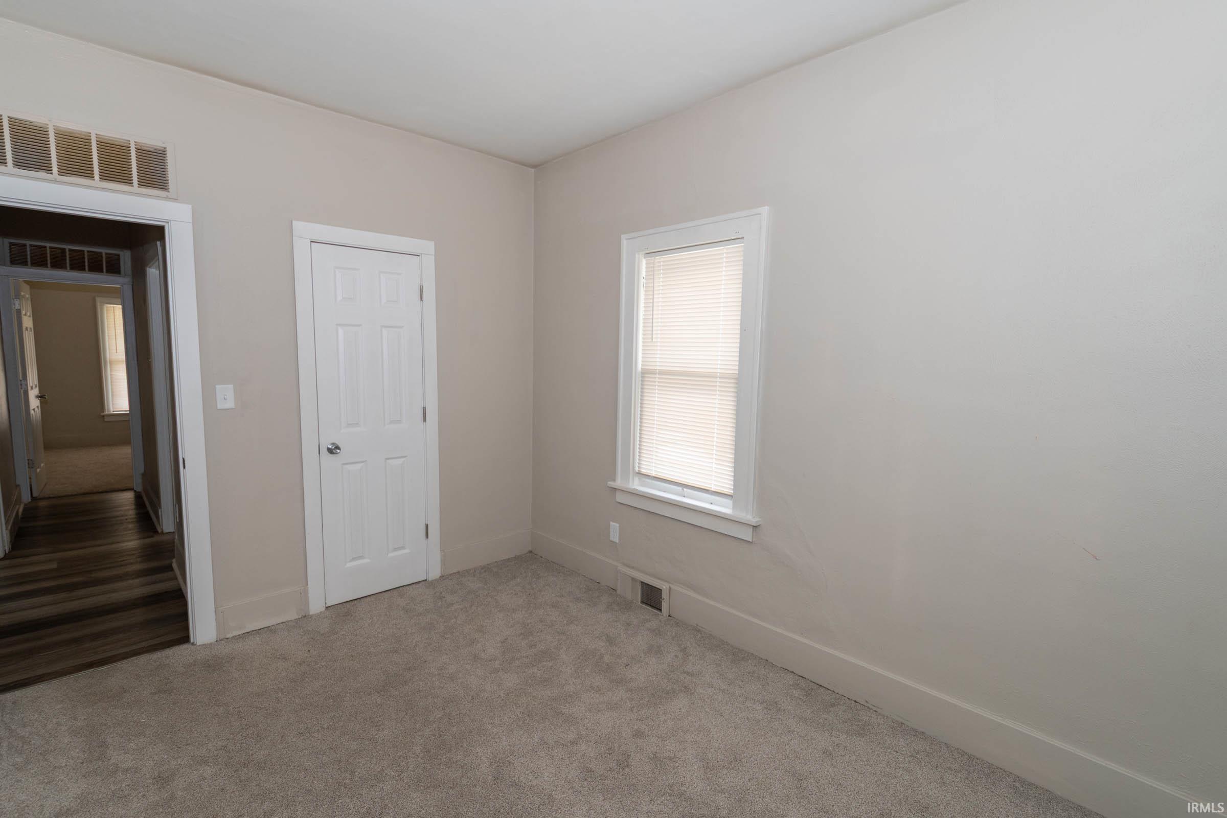 1722 Nash Street South Bend IN 46613