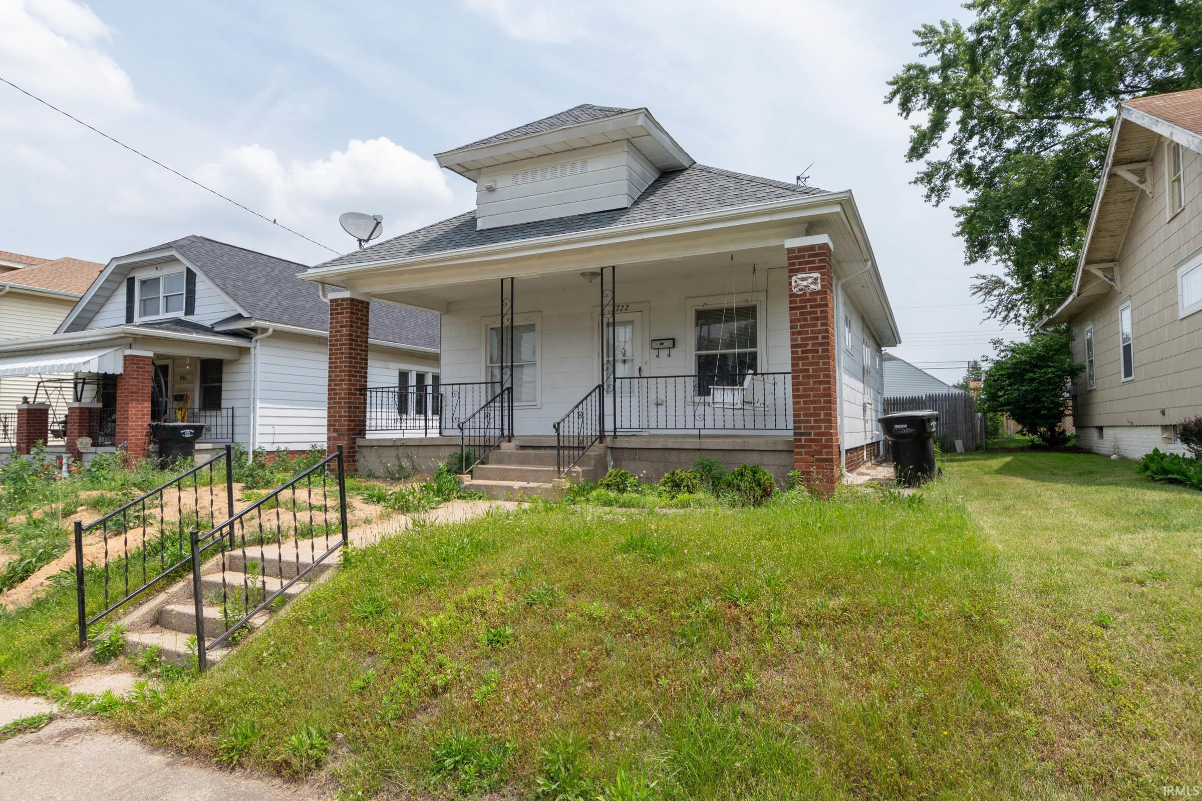 1722 Nash Street South Bend IN 46613
