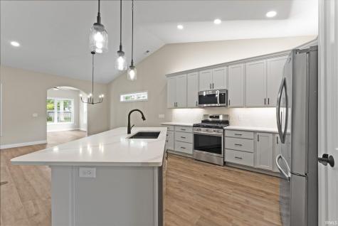 8267 Caverango Boulevard Fort Wayne IN 46815
