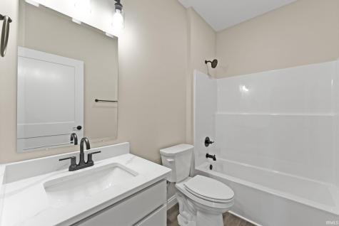 8267 Caverango Boulevard Fort Wayne IN 46815