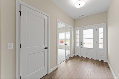 8267 Caverango Boulevard Fort Wayne IN 46815