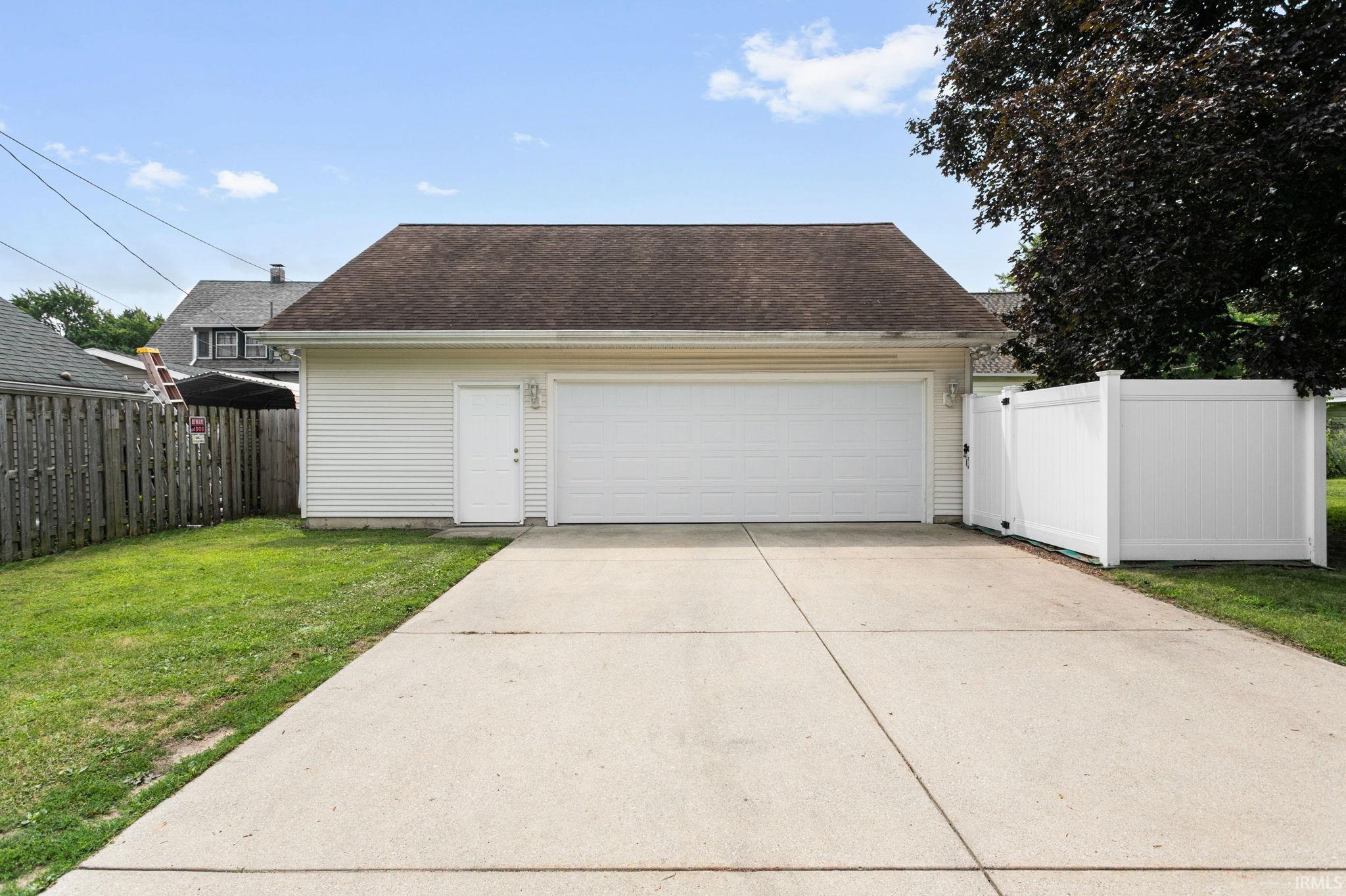1518 E 3rd Street Mishawaka IN 46544
