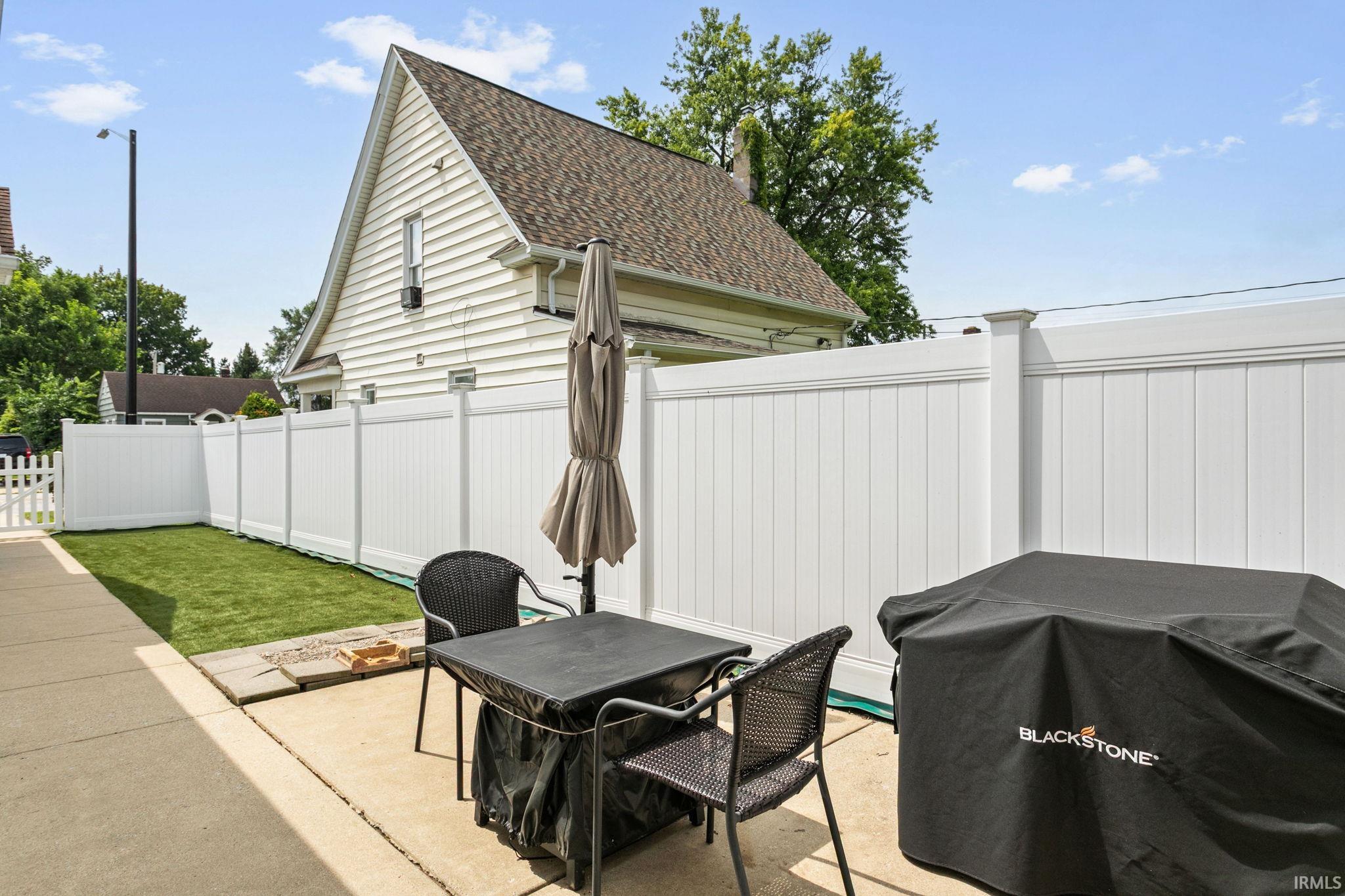 1518 E 3rd Street Mishawaka IN 46544