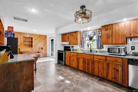 284 Old State Road 37 N Bedford IN 47421
