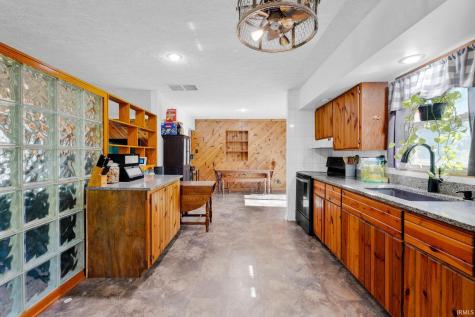 284 Old State Road 37 N Bedford IN 47421