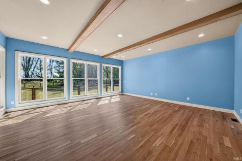 51490 Ginny Drive South Bend IN 46628