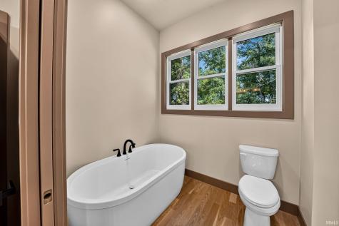 51490 Ginny Drive South Bend IN 46628
