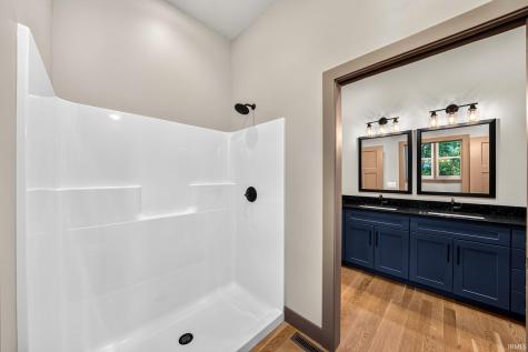 51490 Ginny Drive South Bend IN 46628