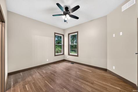 51490 Ginny Drive South Bend IN 46628