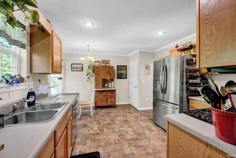 864 S Deer Run Ellettsville IN 47429