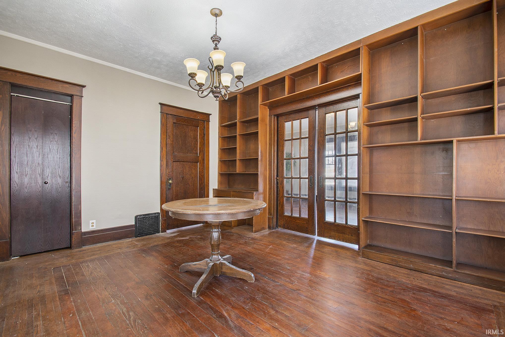 419 W High Street Elkhart IN 46516