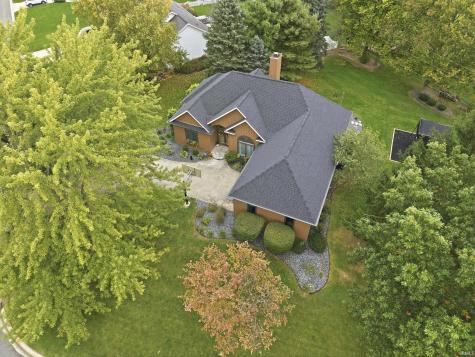 1916 S Woodfield Trail Warsaw IN 46580