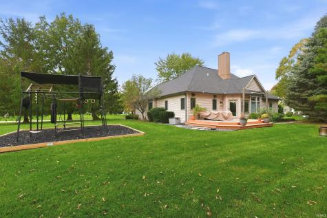 1916 S Woodfield Trail Warsaw IN 46580