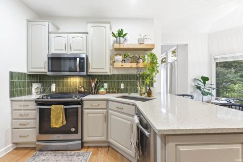 1916 S Woodfield Trail Warsaw IN 46580