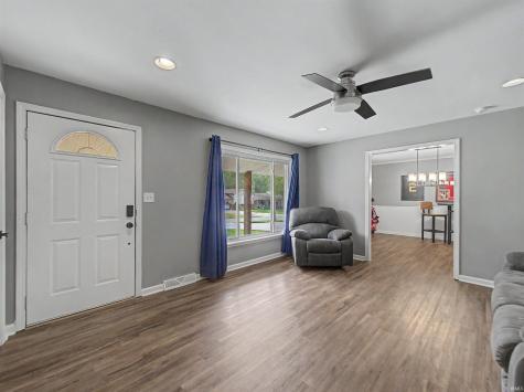 1907 Rollett Lane Evansville IN 47712