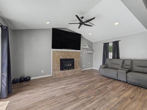1907 Rollett Lane Evansville IN 47712