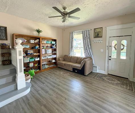 712 W Main Street Washington IN 47501