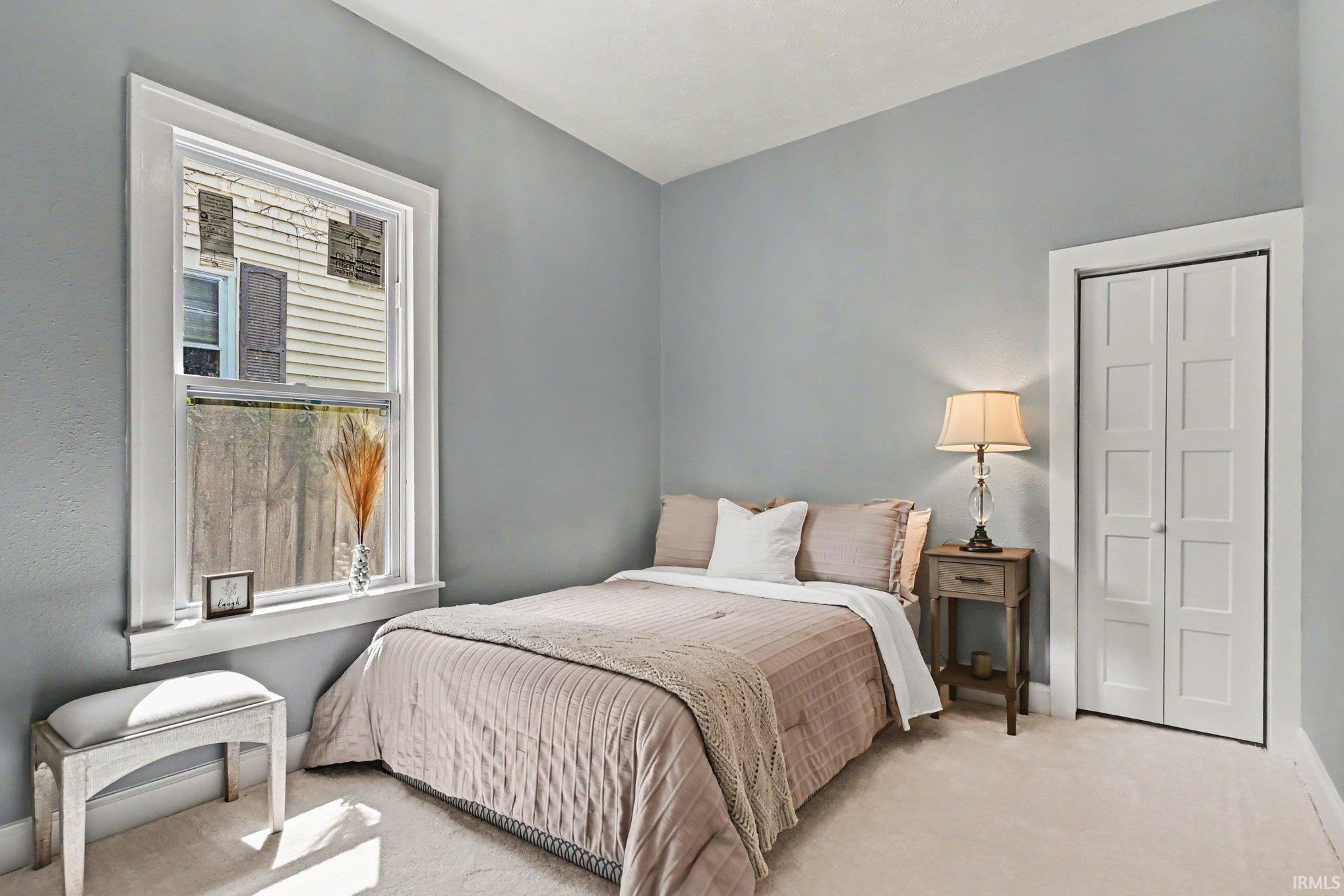 1628 Catalpa Avenue South Bend IN 46613