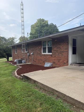 5381 S State Road 162 Road Huntingburg IN 47542