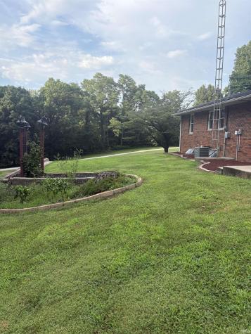 5381 S State Road 162 Road Huntingburg IN 47542