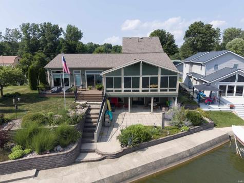 1550 North Shore Drive Rome City IN 46784