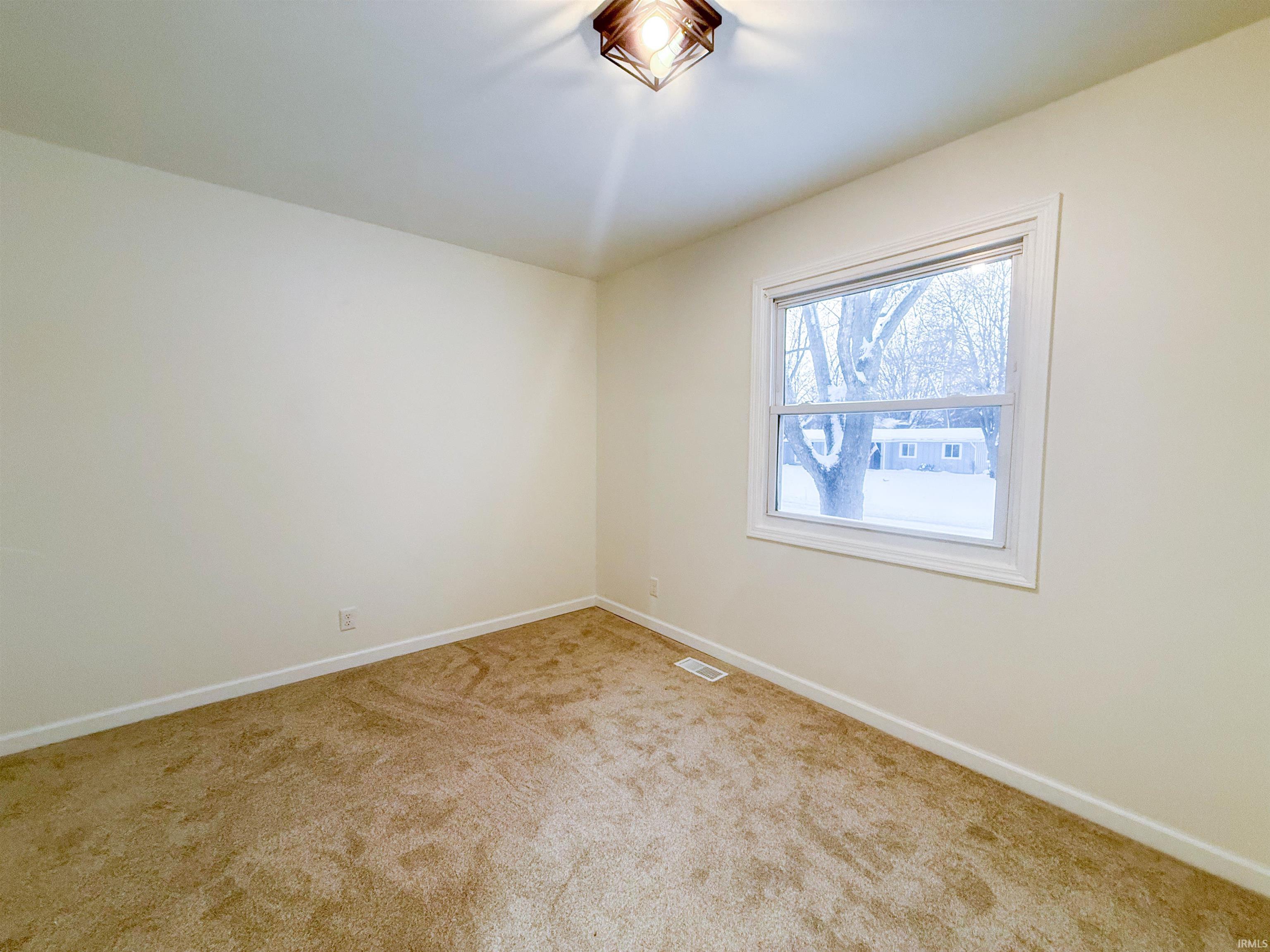 6124 Gotham Drive South Bend IN 46614