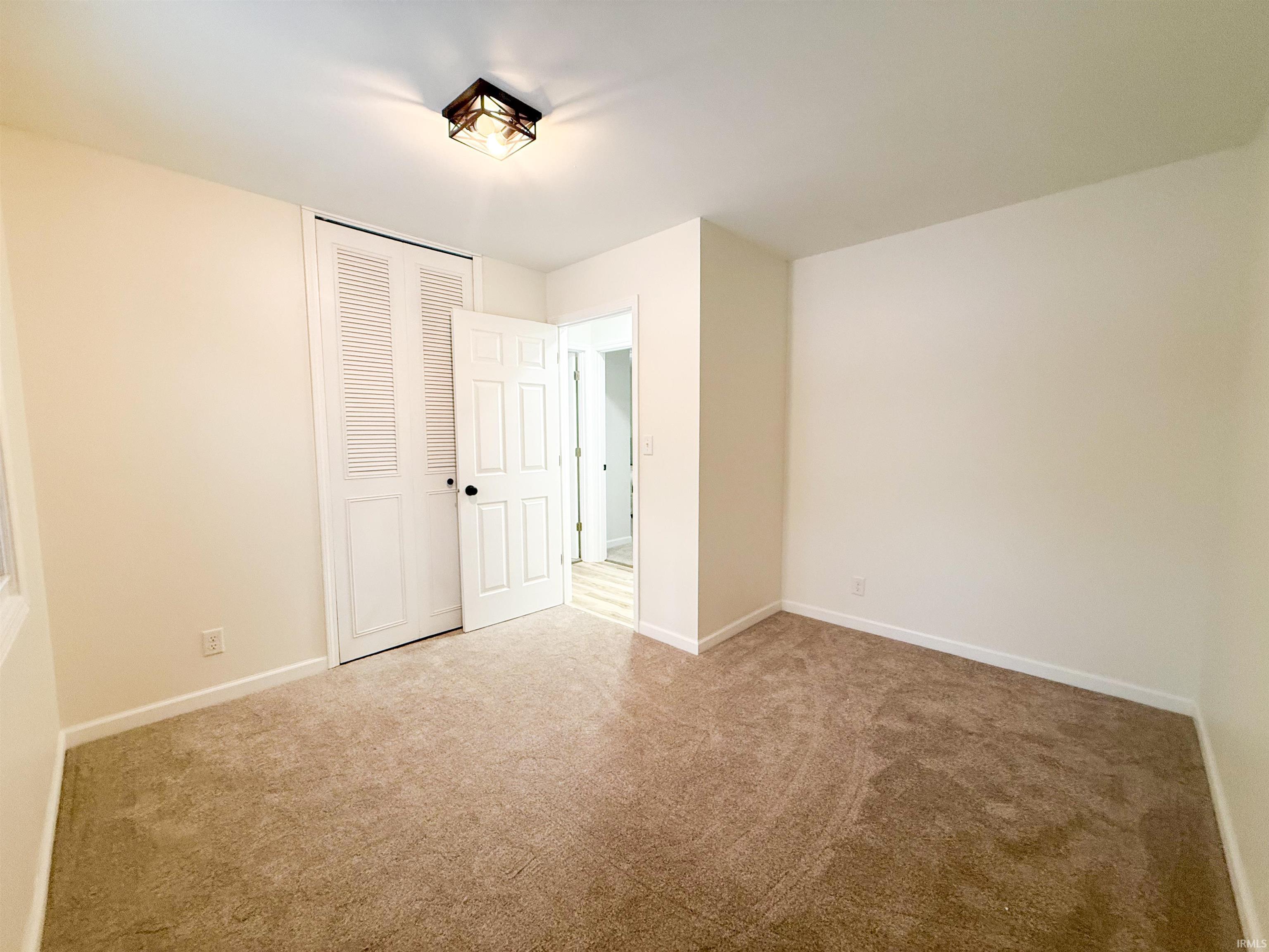 6124 Gotham Drive South Bend IN 46614