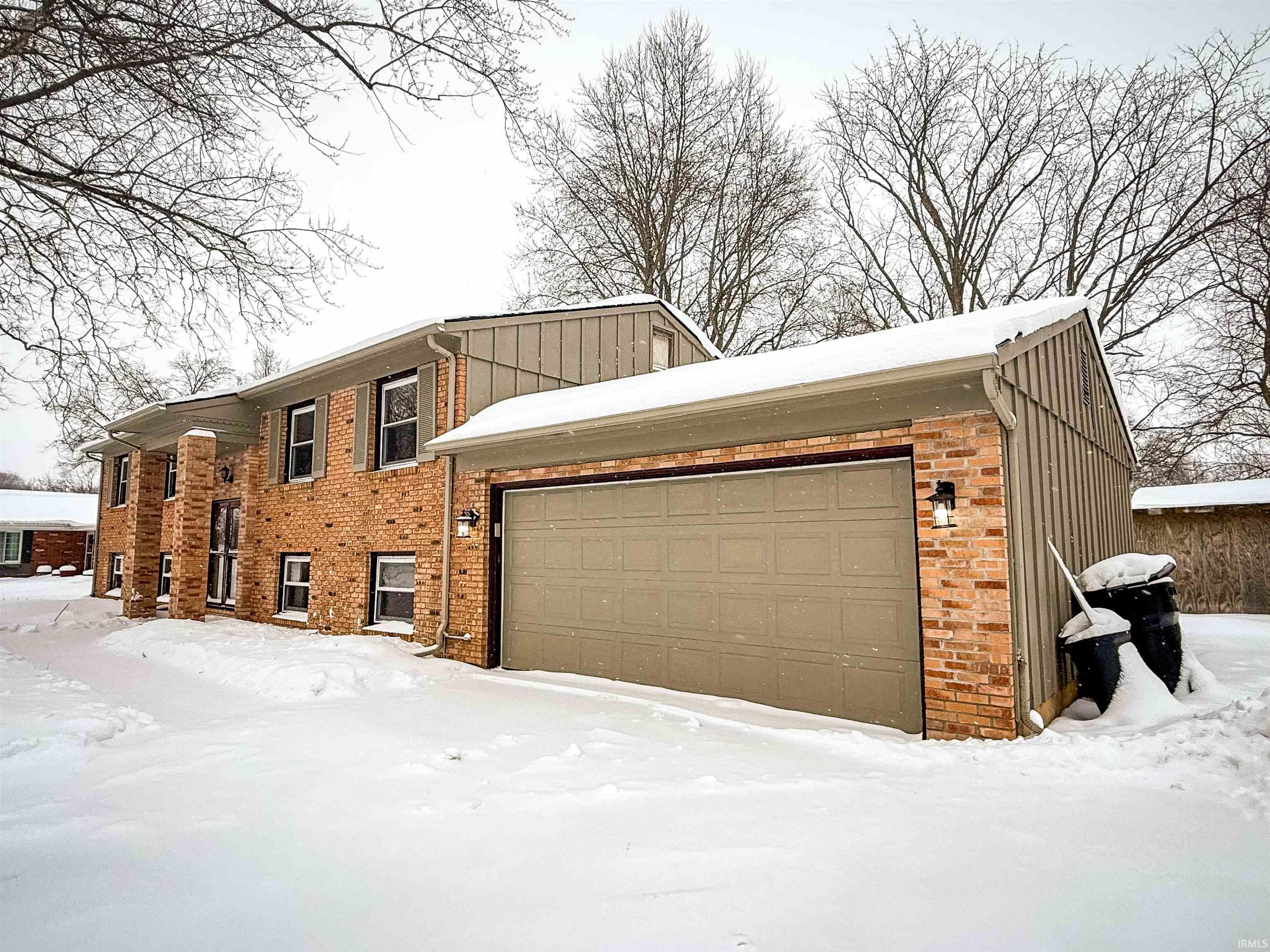 6124 Gotham Drive South Bend IN 46614