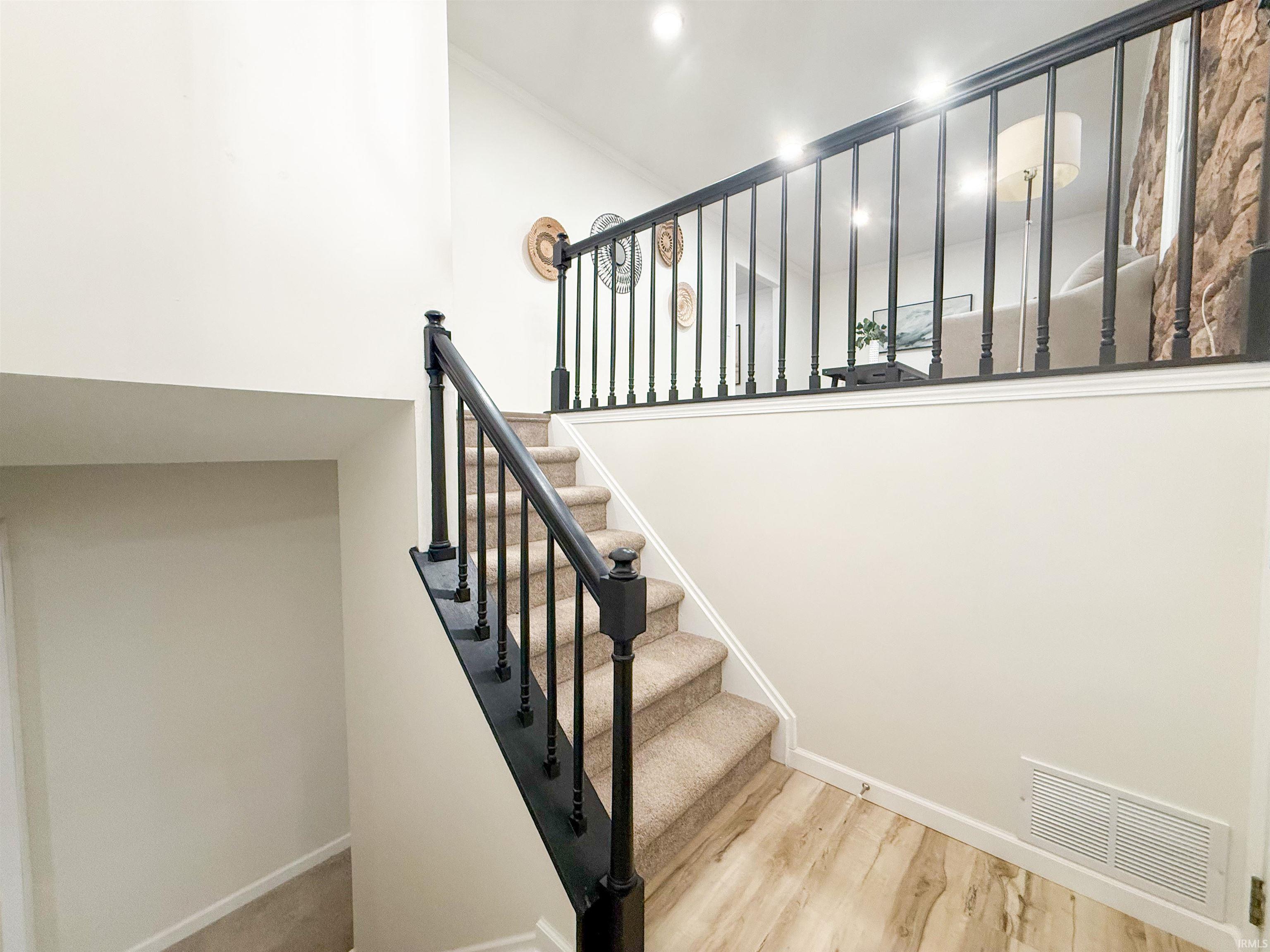 6124 Gotham Drive South Bend IN 46614