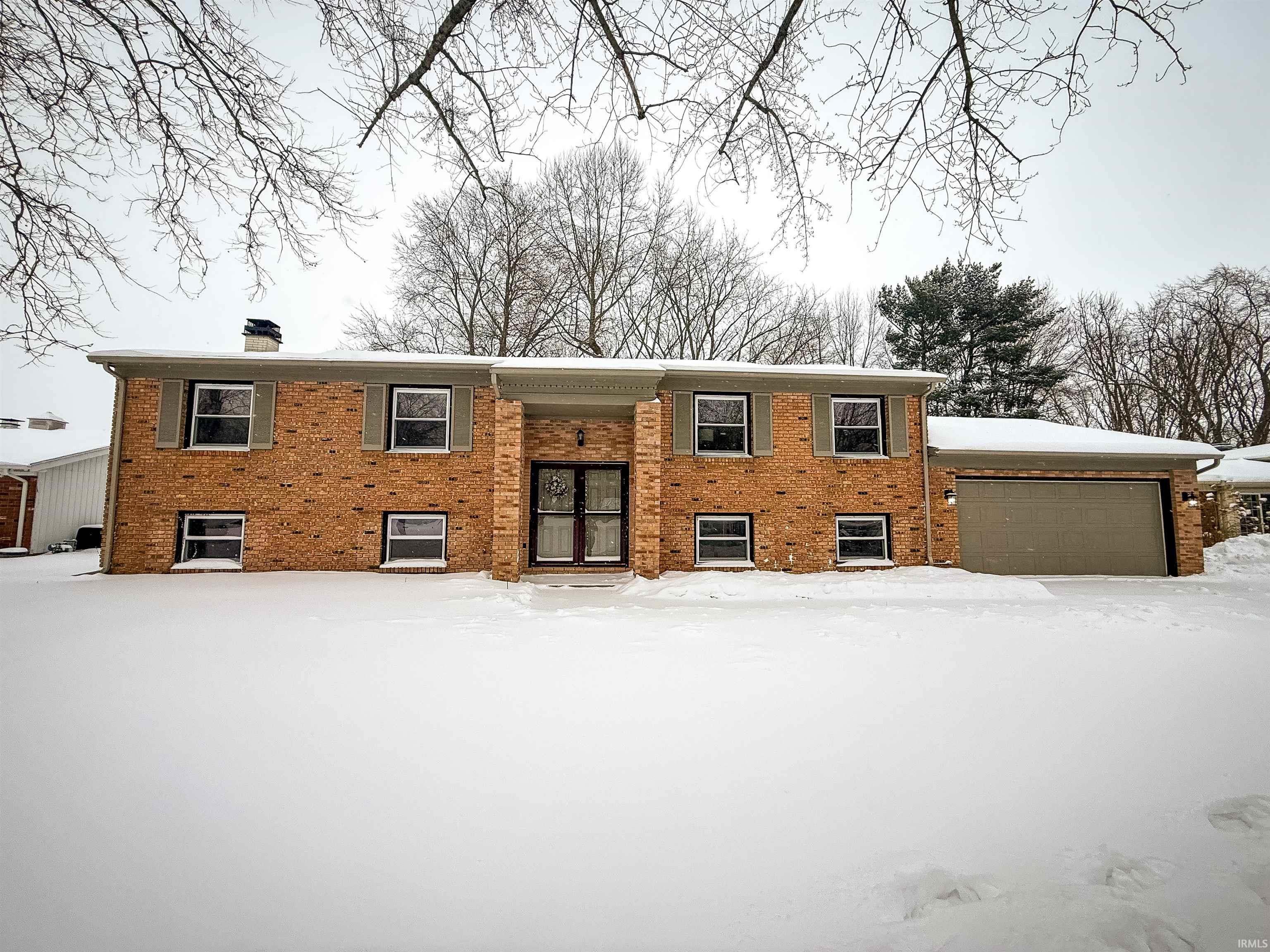 6124 Gotham Drive South Bend IN 46614