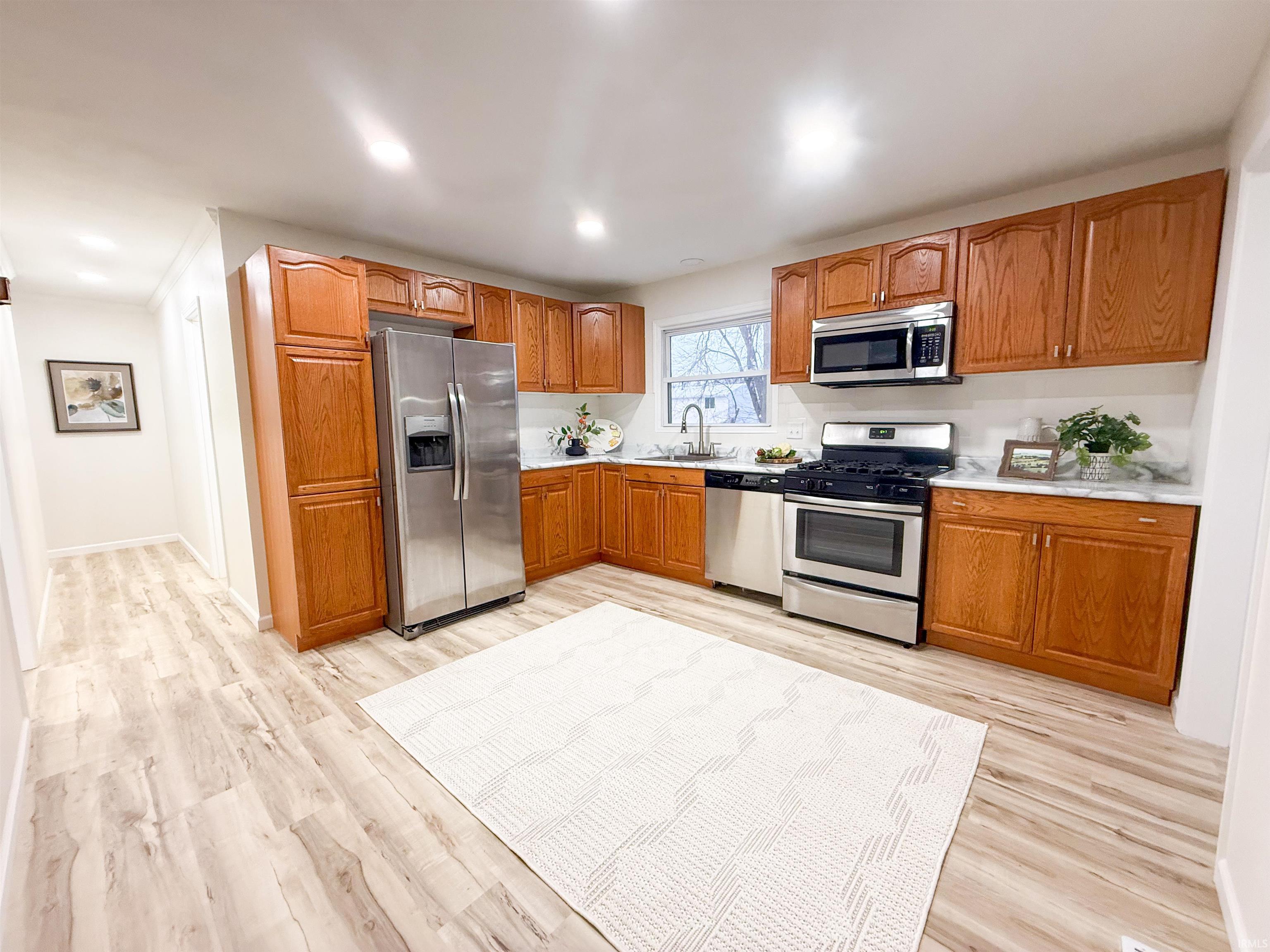 6124 Gotham Drive South Bend IN 46614