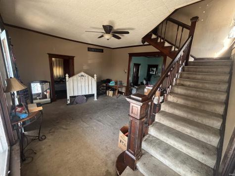 118 W 4th Street Bicknell IN 47512