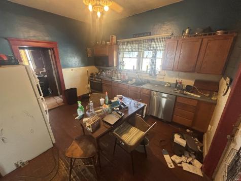 118 W 4th Street Bicknell IN 47512