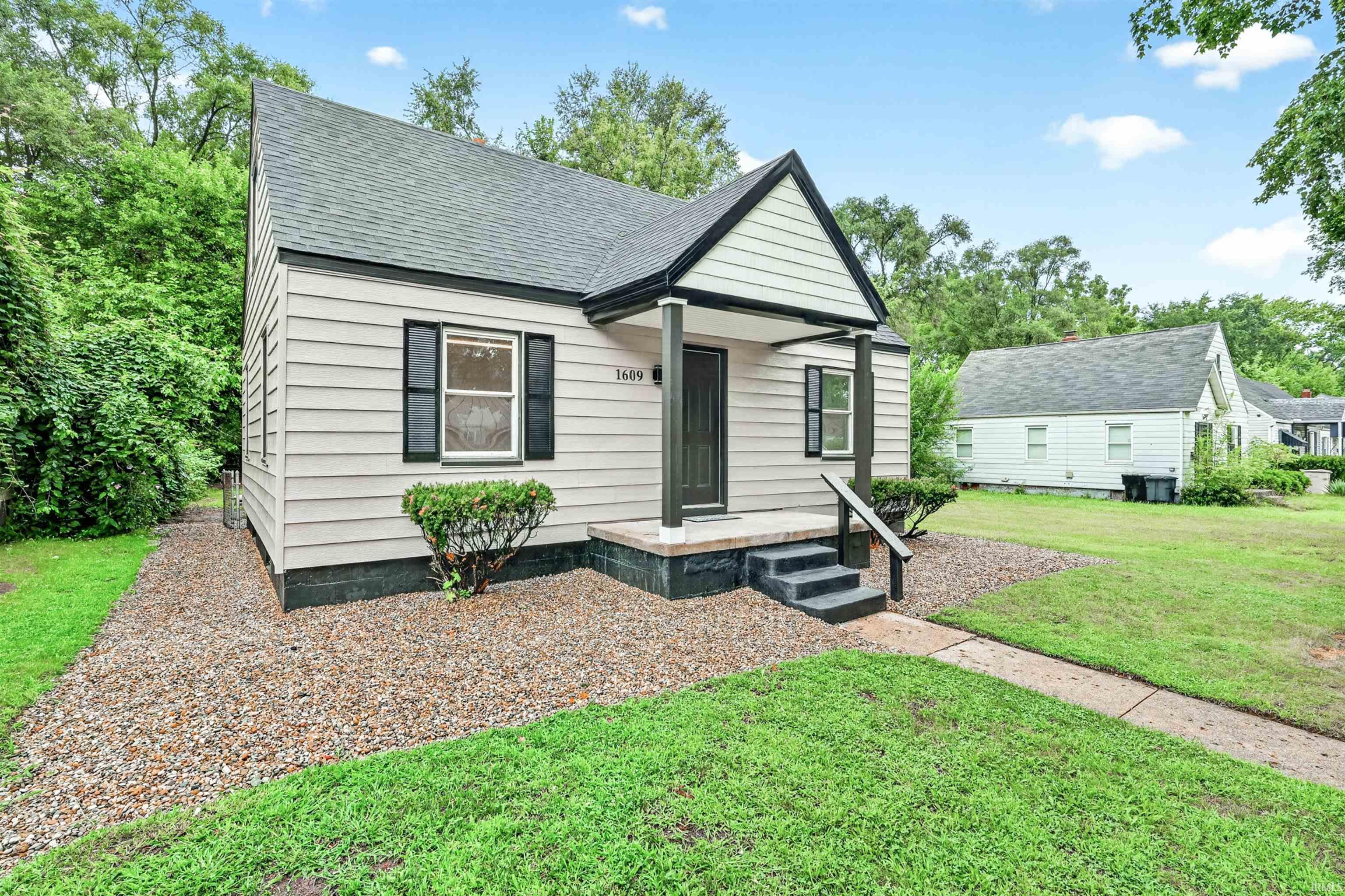 1609 N Brookfield Street South Bend IN 46628