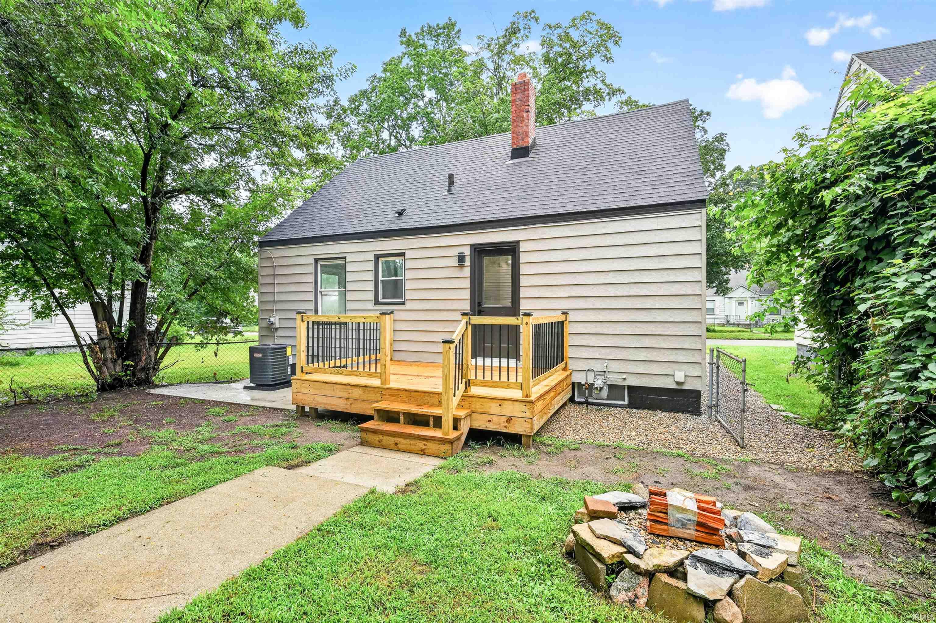 1609 N Brookfield Street South Bend IN 46628