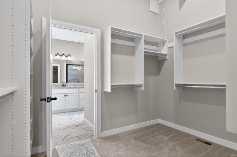 17749 Castlefeane Cove Leo IN 46765
