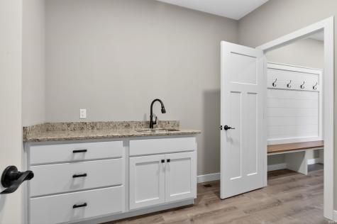 17749 Castlefeane Cove Leo IN 46765