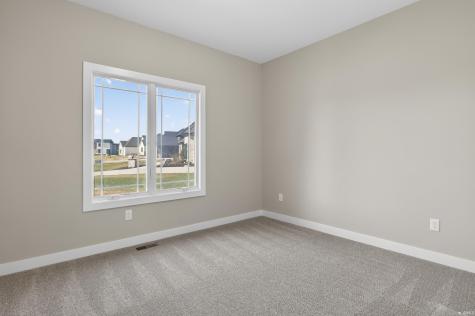 17749 Castlefeane Cove Leo IN 46765