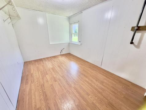 4784 E Shore Park Road Leesburg IN 46538
