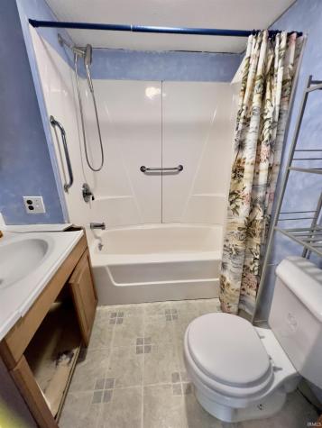 4784 E Shore Park Road Leesburg IN 46538