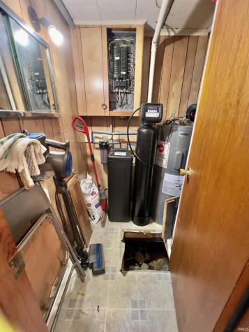 4784 E Shore Park Road Leesburg IN 46538