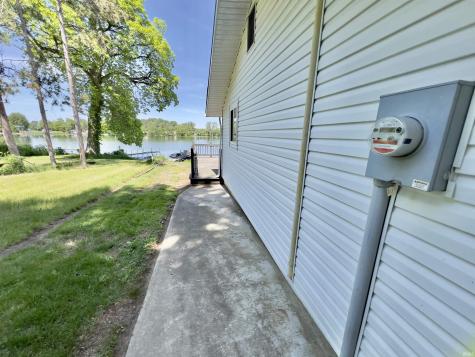 4784 E Shore Park Road Leesburg IN 46538