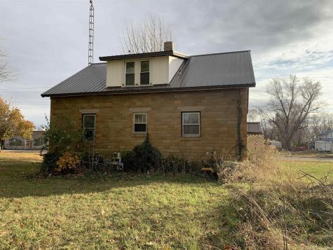 7276 S State Road 17 Road Kewanna IN 46939