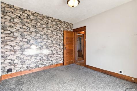 302 W Main Street Syracuse IN 46567